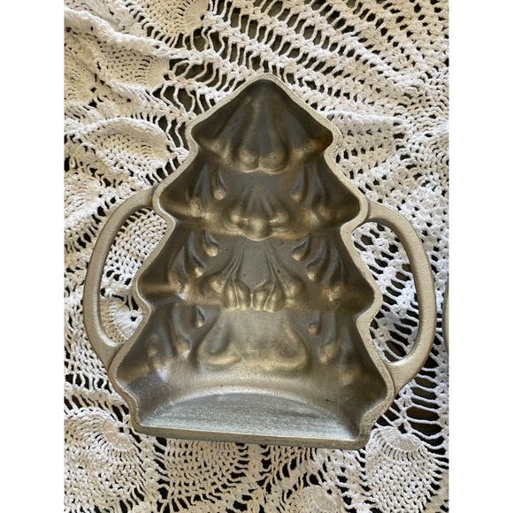 Rare Martha Stewart 3D Woodland Christmas Tree Cake Pan Mold - Picture 7 of 9